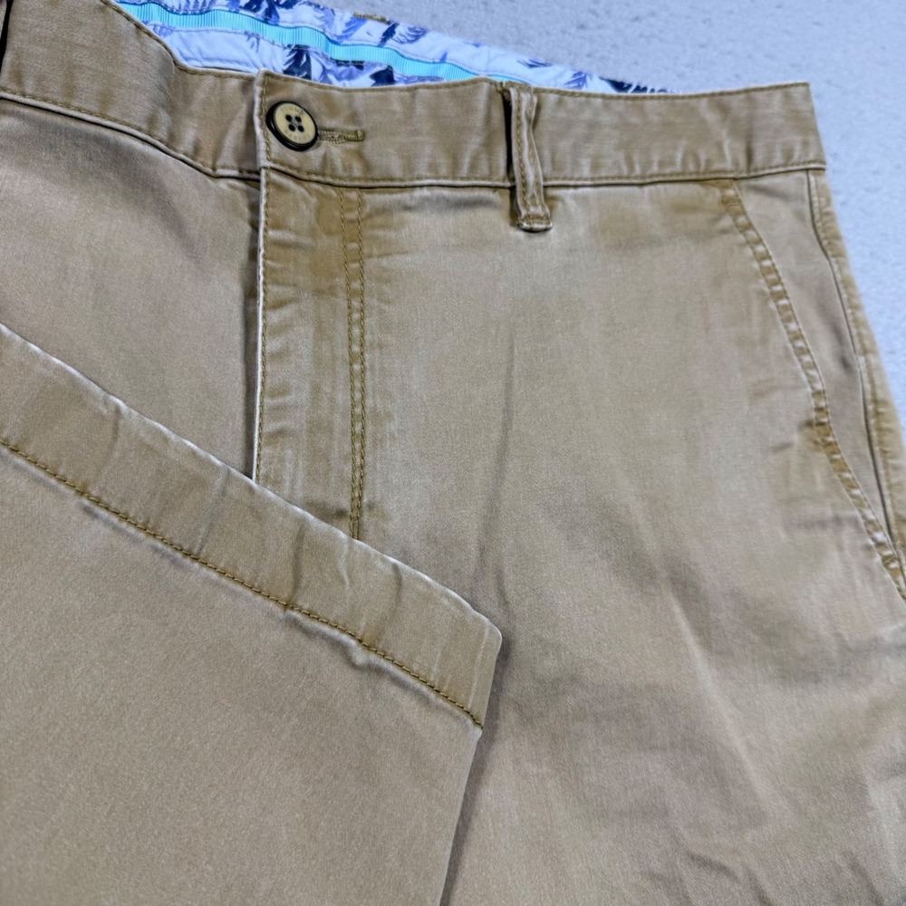 Tommy Bahama Boracay Chino Shorts Mens 35 Khaki Tan Cotton Blend Casual Flat